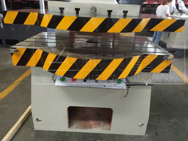 液壓沖床工作臺面