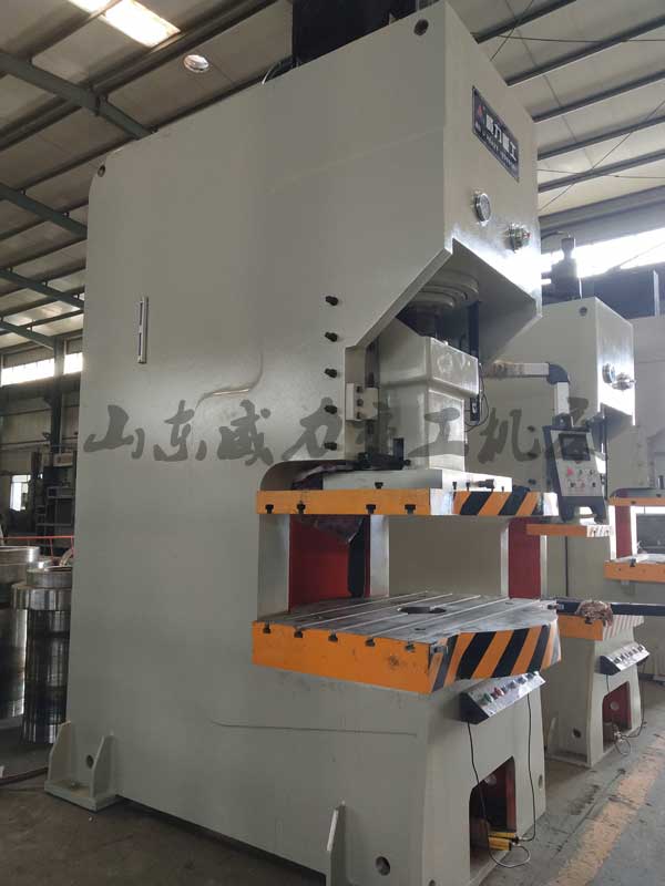 YWH21-200T液壓沖床